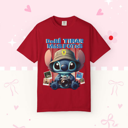 “Debí Tirar Más Fotos” Stitch Camera T-shirt | Cute Photo Theme Graphic Tee
