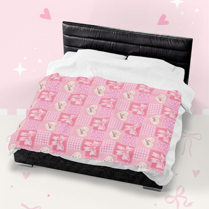 Heart & Bow Pink Velveteen Blanket – 'Love' Patchwork Plush Throw