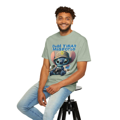 “Debí Tirar Más Fotos” Stitch Camera T-shirt | Cute Photo Theme Graphic Tee
