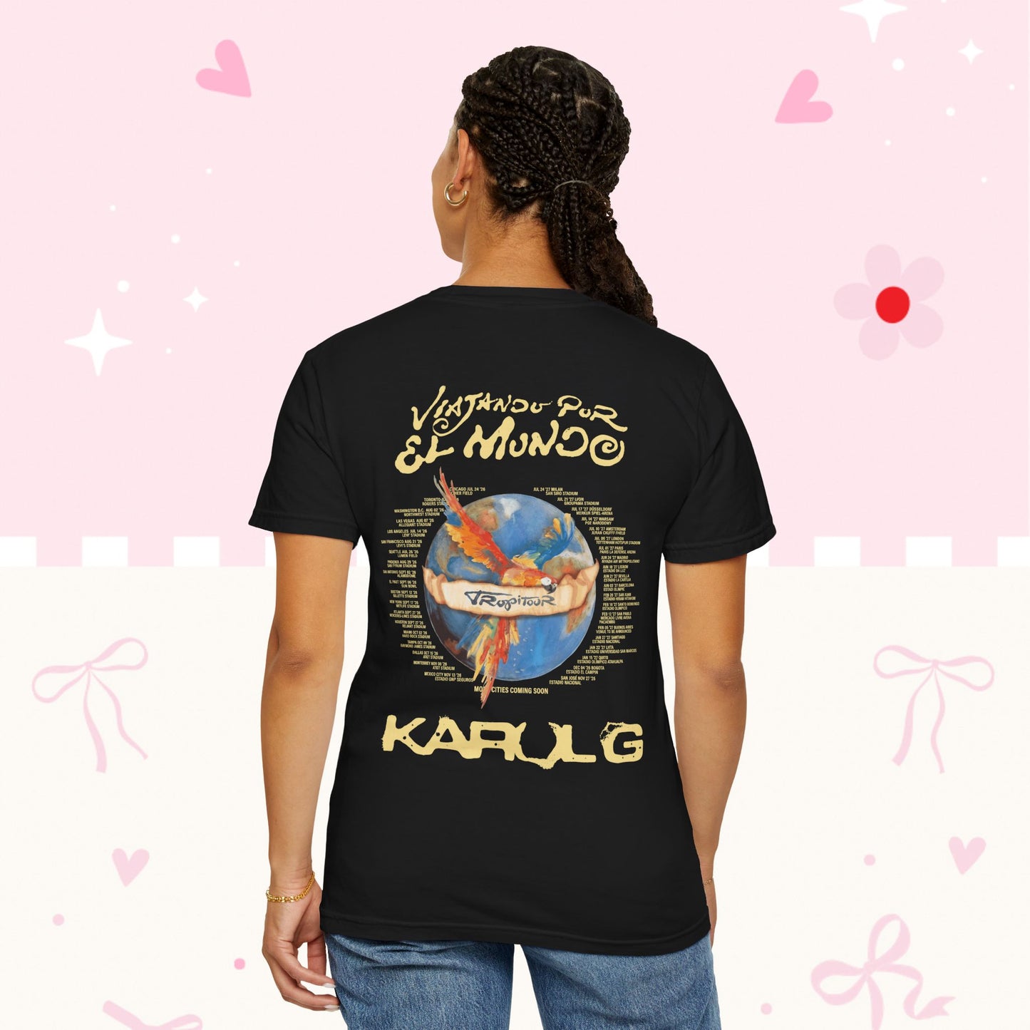 Vintage Tour T-Shirt — KG "Viajando por el Mundo" Graphic Tee