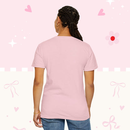 T‑Shirt — "Vales Más De Lo Que Piensas" Colorful Floral Inspirational Tee