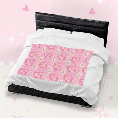 Heart & Bow Pink Velveteen Blanket – 'Love' Patchwork Plush Throw
