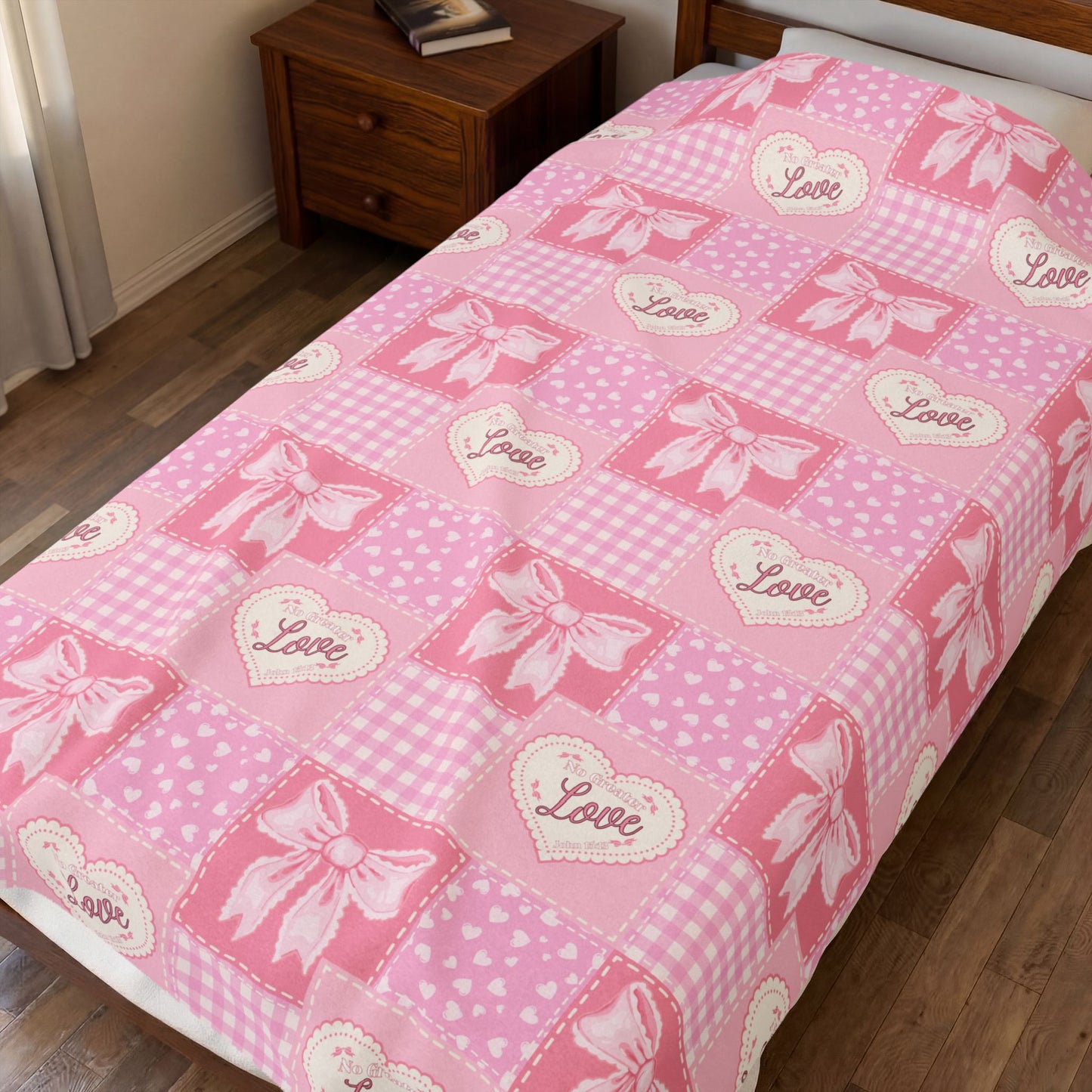 Heart & Bow Pink Velveteen Blanket – 'Love' Patchwork Plush Throw
