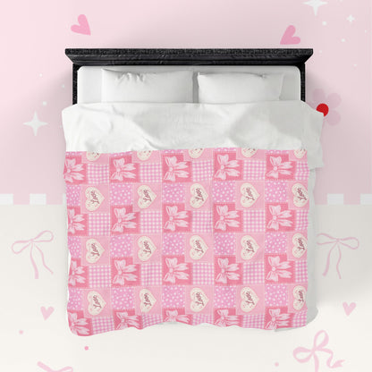 Heart & Bow Pink Velveteen Blanket – 'Love' Patchwork Plush Throw