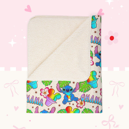 Cute Kawaii blue alien Pattern Sherpa Blanket — Fleece Throw
