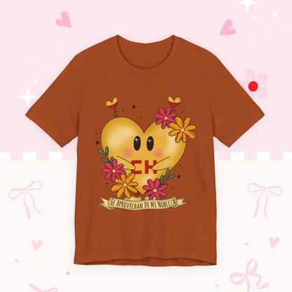 Heart Emoji Floral Tee — "Se Aprovechan de Mi Nobleza" Cute Spanish Pride T-Shirt