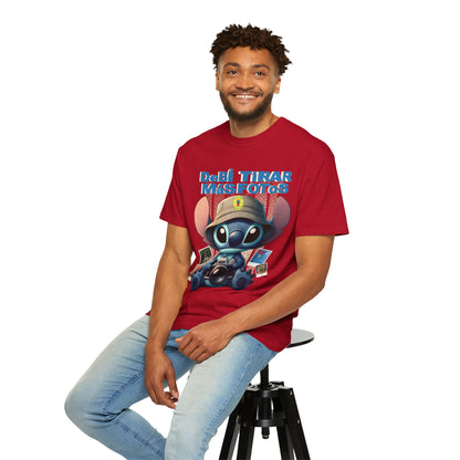 “Debí Tirar Más Fotos” Stitch Camera T-shirt | Cute Photo Theme Graphic Tee