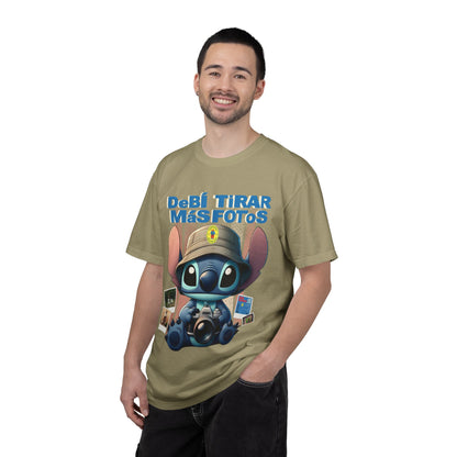 “Debí Tirar Más Fotos” Stitch Camera T-shirt | Cute Photo Theme Graphic Tee
