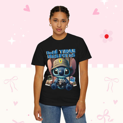“Debí Tirar Más Fotos” Stitch Camera T-shirt | Cute Photo Theme Graphic Tee