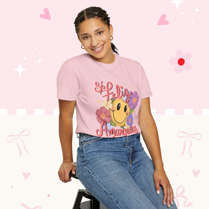 T-Shirt — "Si Felíz, Amargad@s Hay Muchos" Smiley Floral Graphic Tee