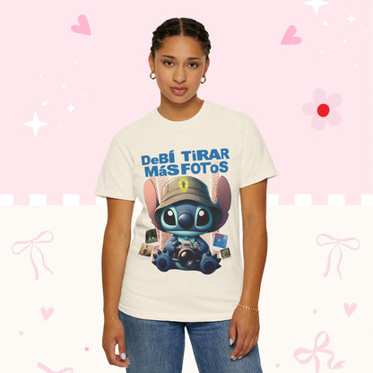 “Debí Tirar Más Fotos” Stitch Camera T-shirt | Cute Photo Theme Graphic Tee